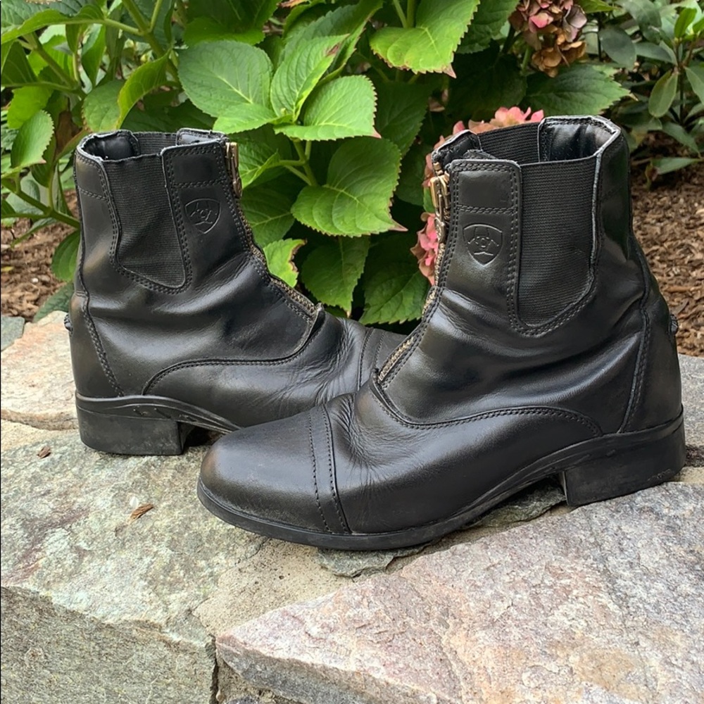 10012741 Ariat Women's Scout Zip Equestrian Black